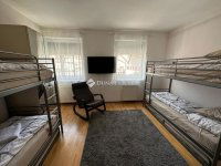 Eladó téglalakás, VI. kerületben 174.9 M Ft, 6 szobás