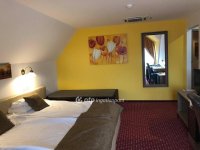 Eladó hotel, Velencén 990 M Ft / költözzbe.hu