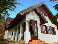 Eladó családi ház, Nagykovácsiban 235 M Ft, 5 szobás