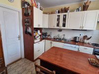 Eladó családi ház, Székesfehérvárott 131 M Ft, 6 szobás