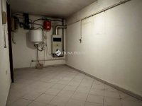 Eladó családi ház, Dunaújvárosban 119.9 M Ft, 7 szobás