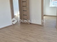 Eladó téglalakás, Cegléden 65 M Ft, 4 szobás