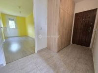 Eladó panellakás, Pécsett 46.5 M Ft, 3 szobás