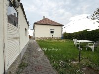 Eladó családi ház, Pápán 47.5 M Ft, 2+1 szobás
