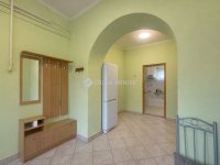 Eladó családi ház, Vecsésen 88 M Ft, 5 szobás