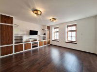 Kiadó téglalakás, albérlet