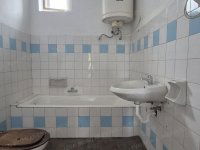 Eladó családi ház, Békésen 10.9 M Ft, 2 szobás