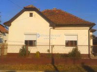 Eladó családi ház