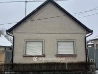 Eladó családi ház, Cegléden 68 M Ft, 3 szobás