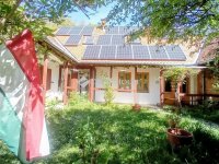 Eladó családi ház, Hosszúhetényen 150 M Ft, 7+2 szobás