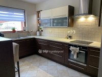 Eladó családi ház, Délegyházán 157 M Ft, 3+1 szobás