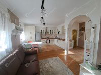 Eladó téglalakás, Sopronban 76.9 M Ft, 3 szobás