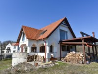 Eladó családi ház, Balatonalmádiban 179.9 M Ft, 2+1 szobás