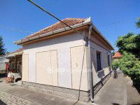 Eladó családi ház, Jászberényben 33 M Ft, 2+1 szobás