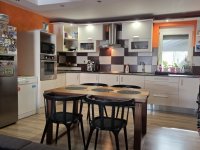 Eladó családi ház, Szigetbecsén 135 M Ft, 4 szobás