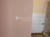 Eladó családi ház, Esztergomban 39.9 M Ft, 2 szobás