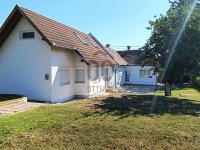 Eladó családi ház, Balatonlelleén 79.8 M Ft, 6 szobás