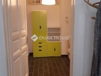 Eladó téglalakás, VI. kerületben 129.9 M Ft, 3 szobás