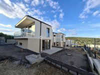 Eladó ikerház, III. kerületben 196 M Ft, 3+1 szobás