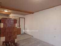 Eladó családi ház, Sárándon 7.5 M Ft, 1 szobás