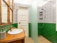 Eladó téglalakás, Budapesten, VI. kerületben 58.9 M Ft, 1 szobás