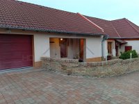 Eladó családi ház, Győrött 101.9 M Ft, 3 szobás