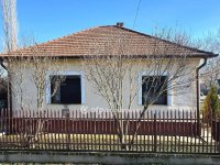 Eladó családi ház, Poroszlón 42 M Ft, 3 szobás