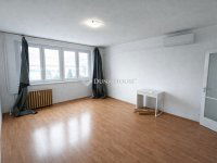 Eladó panellakás, Kecskeméten 39.9 M Ft, 2 szobás