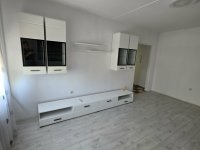 Kiadó panellakás, albérlet, Pécsett 180 E Ft / hó, 2+1 szobás