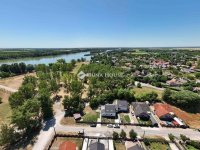 Eladó ikerház, Szigetszentmártonban 71.9 M Ft, 4 szobás