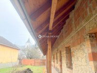 Eladó családi ház, Tokajban 59.9 M Ft, 7 szobás