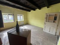 Eladó családi ház, Somlószőlősön 8 M Ft, 2 szobás