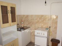 Eladó családi ház, Atkáron 15 M Ft, 2 szobás