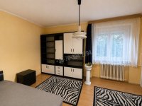 Eladó téglalakás, Tatabányán, Esztergomi utcában 39.5 M Ft