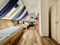 Eladó családi ház, Abaligeten 139 M Ft, 9 szobás