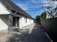 Eladó ikerház, Ráckevén 76 M Ft, 3+1 szobás