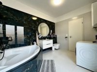 Eladó téglalakás, Pécsett 66.9 M Ft, 2 szobás