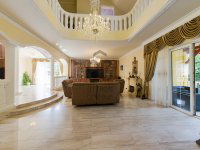 Eladó családi ház, XVI. kerületben 280 M Ft, 7 szobás