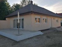 Eladó családi ház, Balatonlelleén 98 M Ft, 2 szobás