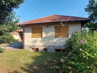 Eladó családi ház, Komáromban 131.2 M Ft, 5 szobás