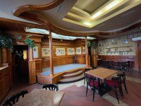 Eladó üzlethelyiség, Pilisszentivánon 140 M Ft