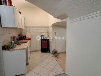 Eladó téglalakás, VI. kerületben 73 M Ft, 2 szobás