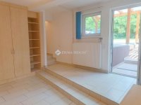 Eladó családi ház, X. kerületben 265 M Ft, 7 szobás