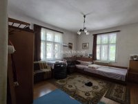 Eladó családi ház, Szegeden 99.5 M Ft, 8 szobás