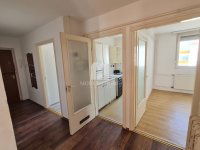 Eladó téglalakás, Siófokon 57.5 M Ft, 1+2 szobás