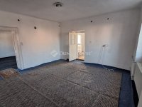 Eladó családi ház, Sárbogárdon 38.1 M Ft, 4 szobás