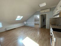 Eladó üzlethelyiség