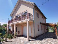 Eladó ikerház, Balatonalmádiban 160 M Ft, 5 szobás