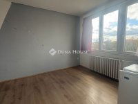 Eladó téglalakás, Szombathelyen 43 M Ft, 3 szobás