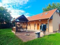 Eladó családi ház